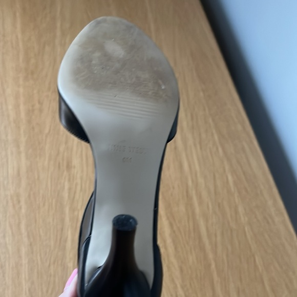 NINE WEST Black Leather Stiletto - Picture 7 of 11